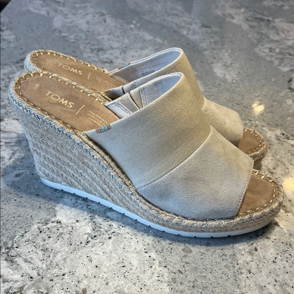 TOMS Beige Suede Wedge Espadrilles Size 11